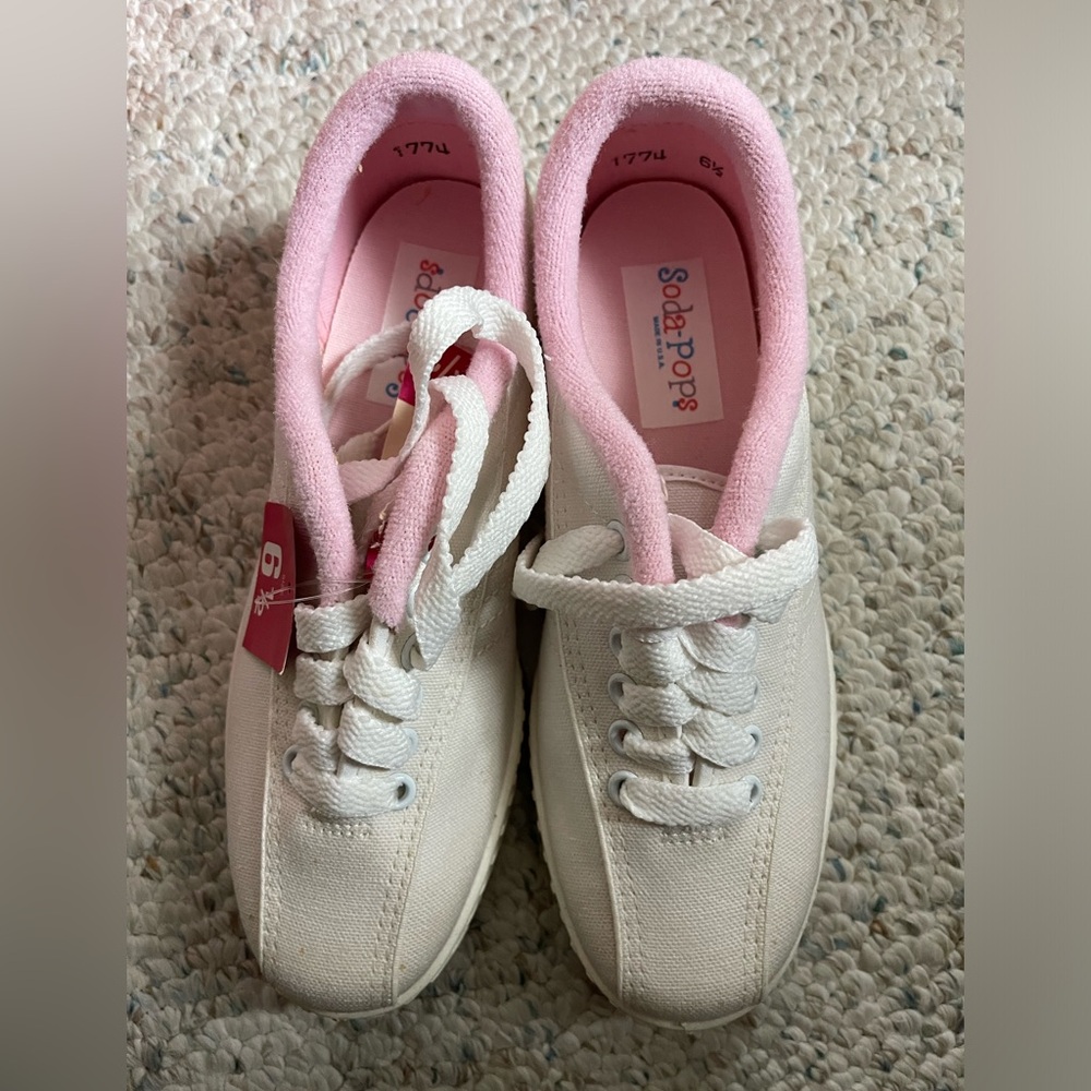 NWT Soda Pop Sneakers